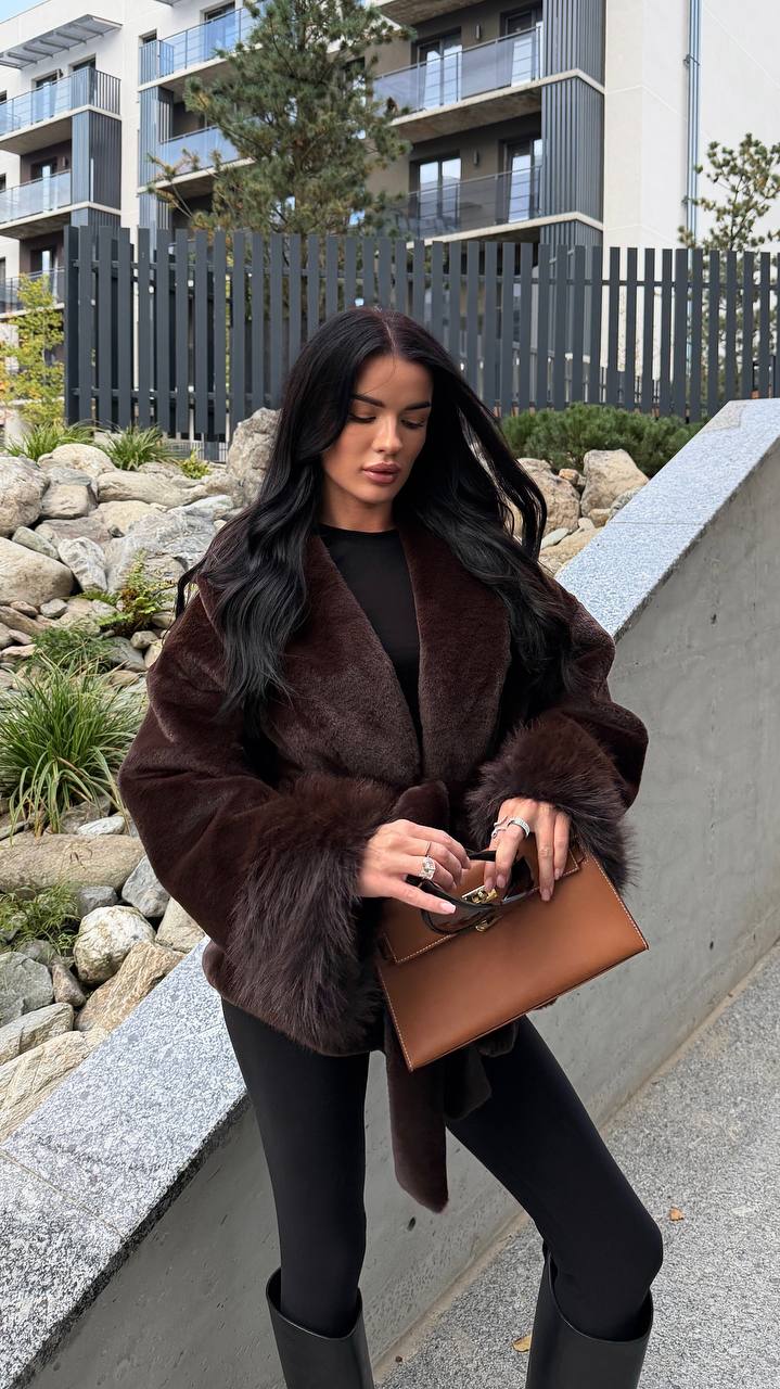 Утеплена шуба з еко хутра з поясом 019 Шоколад фото 3