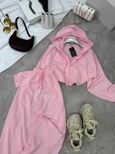 купити photo 2025 08 19 22 40 22