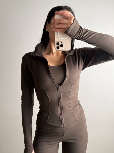 купити photo 2025 10 24 23 31 20