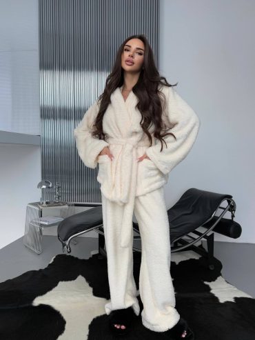 photo-2025-11-01-08-22-23 photo-2025-11-01-08-22-23