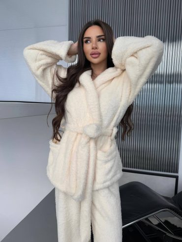 Молочний плюшевий комплект піжама двухстороння махра 1165 купити photo 2025 11 01 08 22 25