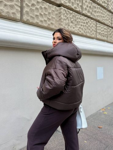 Тепла зимова куртка оверсайз обʼємна капюшон зʼємний куліски синтепух 250 1627 купити photo 2026 01 16 00 25 15