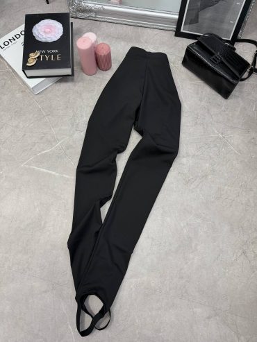 Чорні теплі лосини зі штрипками мікродайвінг на флісі 6055 купити photo 2026 01 22 10 22 58