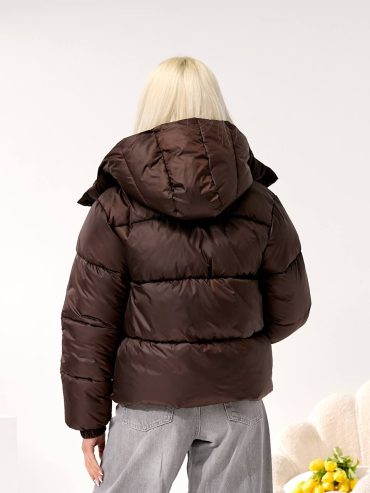 Демісезона коротка куртка 180 пух знімний капюшон кармани на блискавці внизу на затяжках 2047 купити photo 2026 01 30 12 03 48
