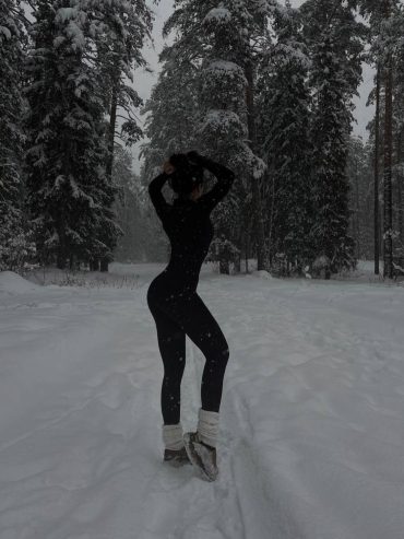 Чорний комбінезон з прорізами для пальчиків матовий біфлекс 280 купити photo 2026 01 31 21 45 24