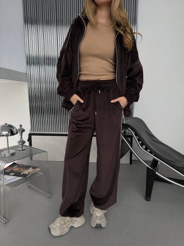 Велюровий костюм у стилі casual-luxury 532 купити photo 2026 02 02 11 12 49