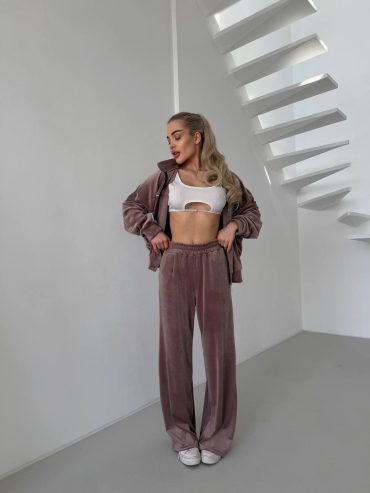 Велюровий костюм з вишивкою 2025 купити photo 2026 02 06 09 31 19