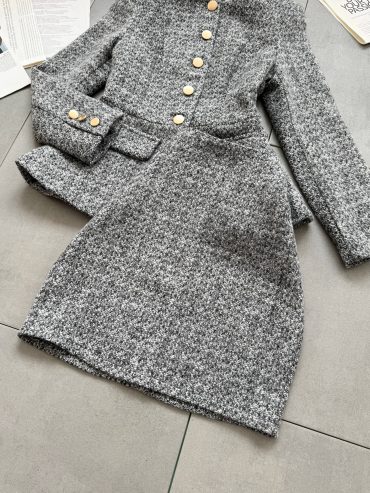 Твідовий костюм спідниця жакет жовті гудзики 1307 купити photo 2026 02 06 11 54 49