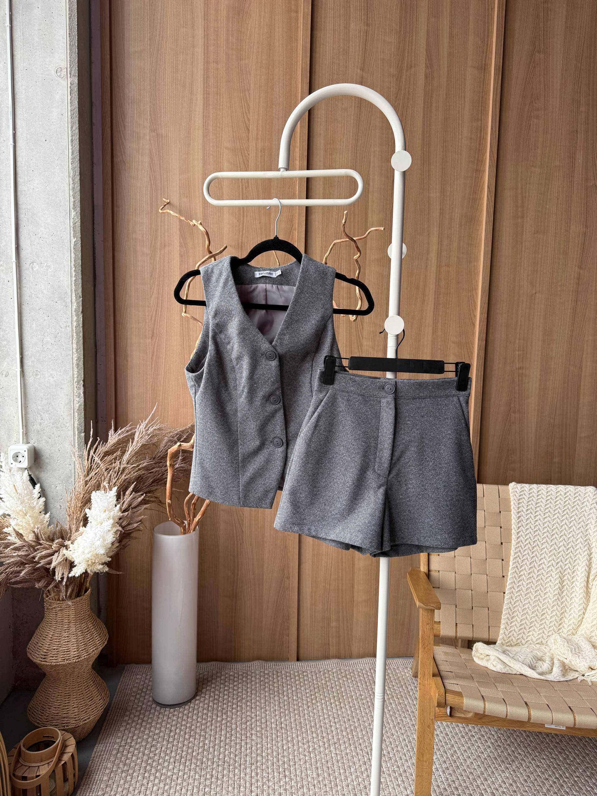 Кашеміровий костюм шорти жилет на підкладі 1161 купити photo 2026 02 08 11 03 50