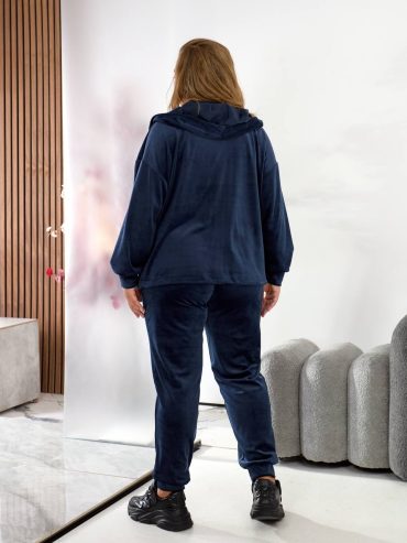 Велюровий костюм з декоративними кнопками 26004 купити photo 2026 03 01 21 20 29