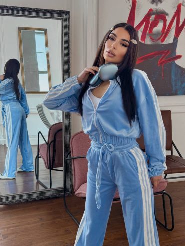 Велюровий костюм лампаси 1068 купити photo 2026 03 17 00 01 50