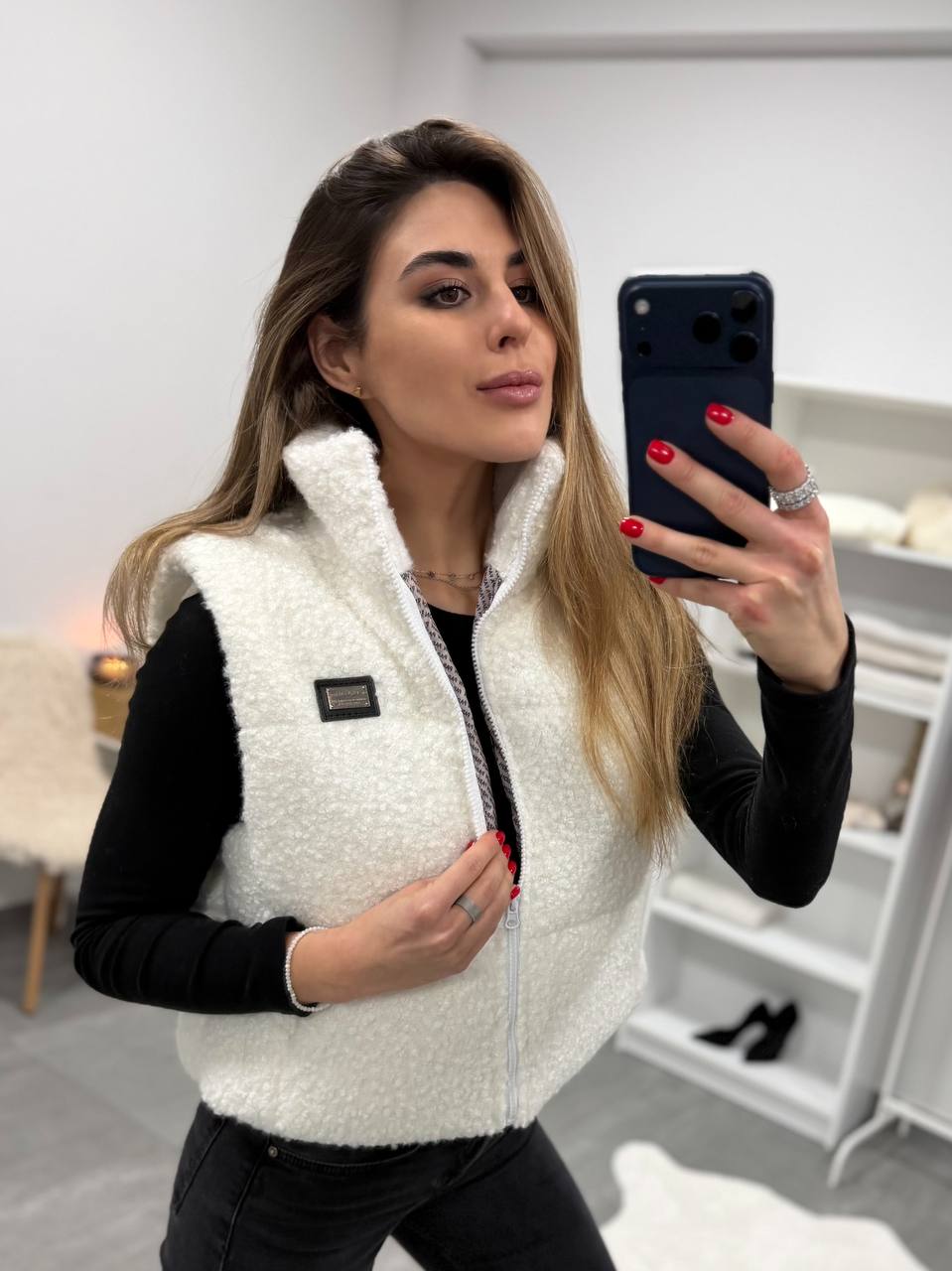 Коротка жилетка букле 200 4297 купити photo 2026 03 18 19 46 05