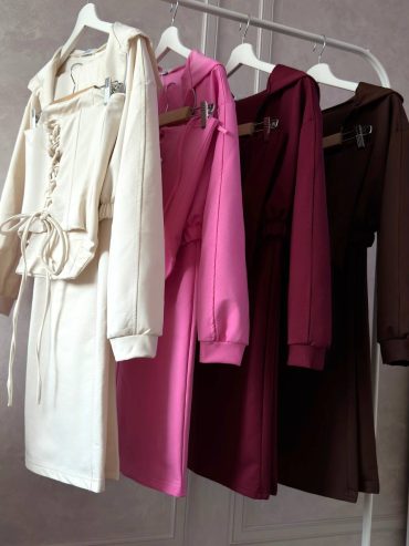 Трендовий костюм трійка вкорочена зіпка палаццо корсет 174 купити photo 2026 03 24 13 04 52