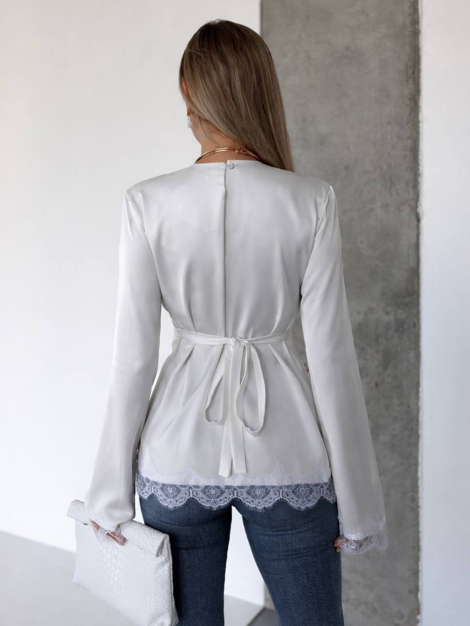 Шовкова блуза з плечиками мереживо 1726 купити photo 2026 03 24 18 30 33