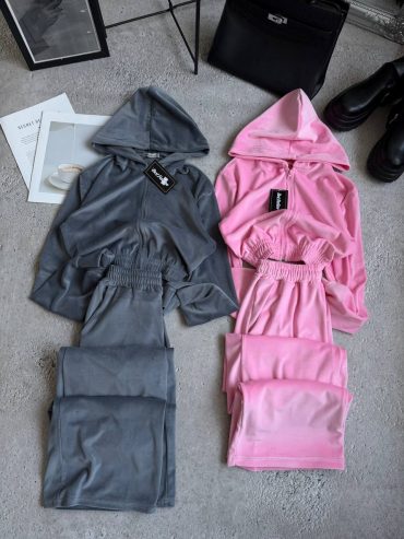 Базовий велюровий костюм 1053 купити photo 2026 03 24 18 40 41