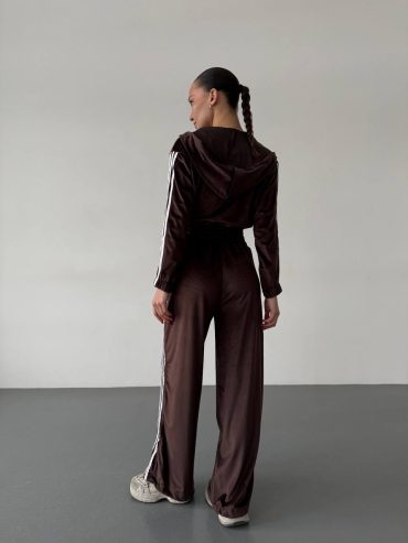 Велюровий костюм лампаси 1923 купити photo 2026 03 24 18 42 01