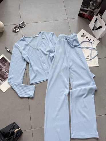 photo-2026-04-13-18-39-29 photo-2026-04-13-18-39-29